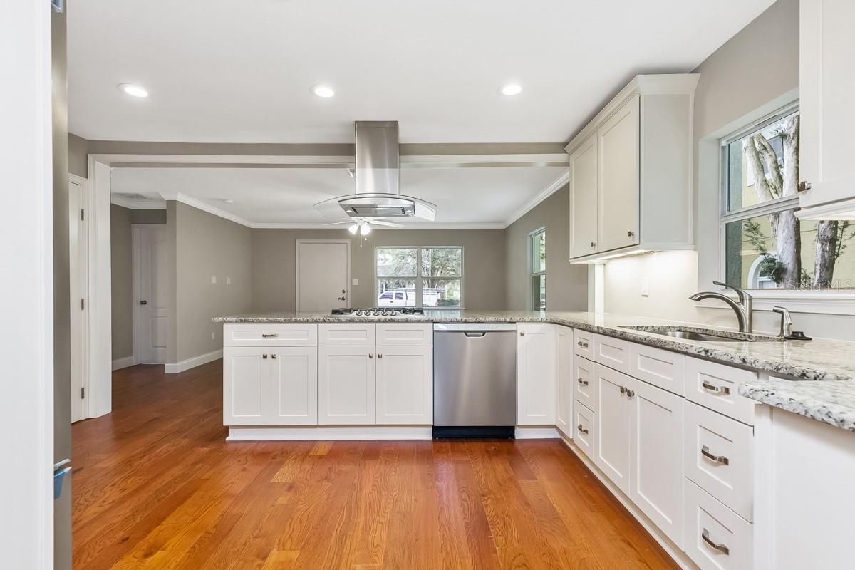 1505 CATHERINE St ORLANDO, FL 32801