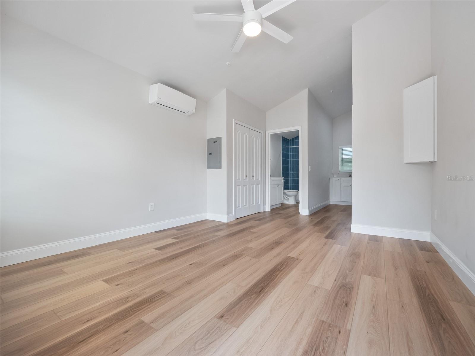 1505 CATHERINE St ORLANDO, FL 32801