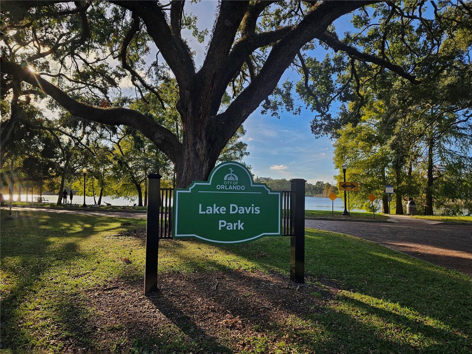 1505 CATHERINE St ORLANDO, FL 32801