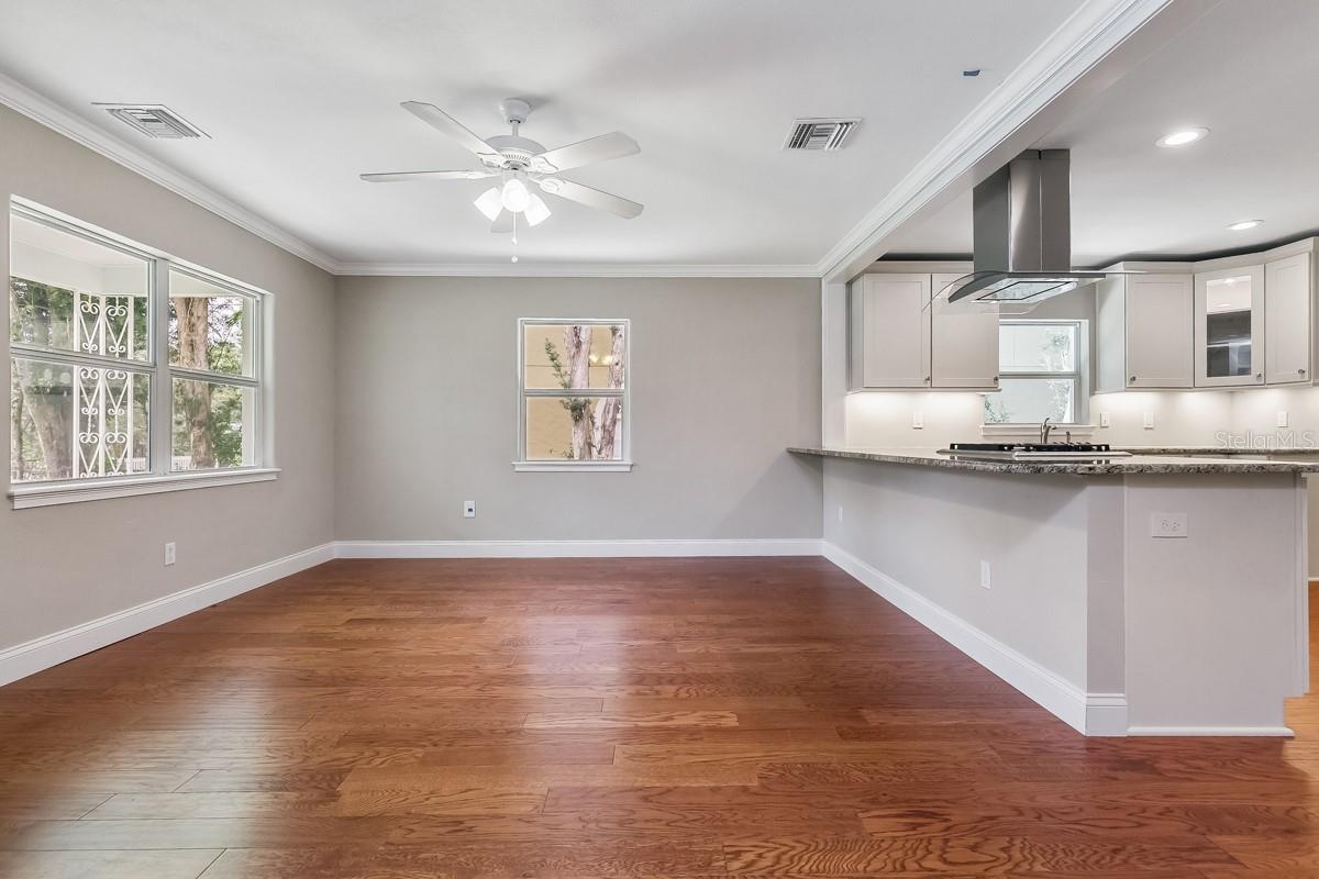 1505 CATHERINE St ORLANDO, FL 32801