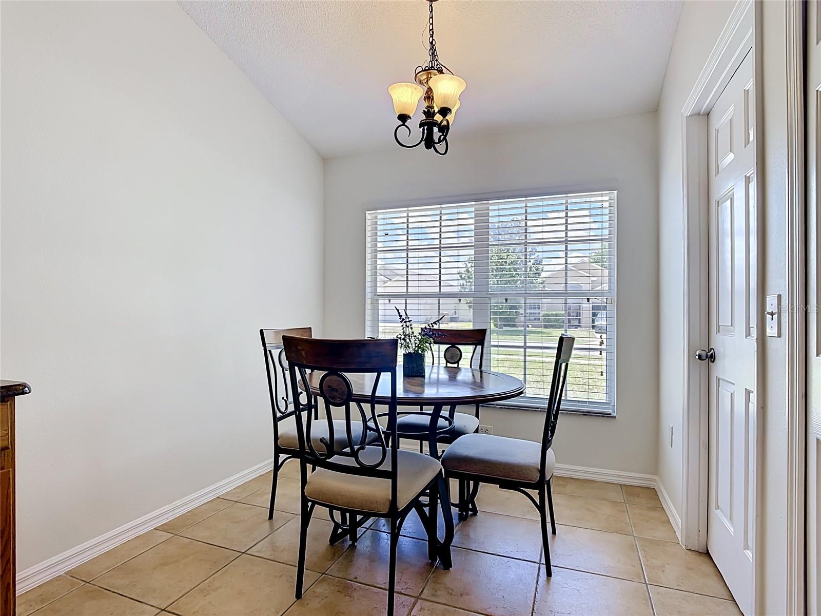 7949 GOLDEN POND Cir KISSIMMEE, FL 34747