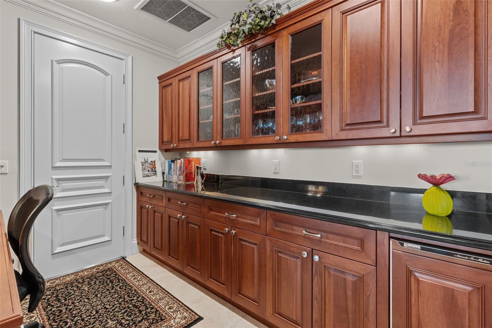 1737 BRIGHTWATERS Blvd ST PETERSBURG, FL 33704