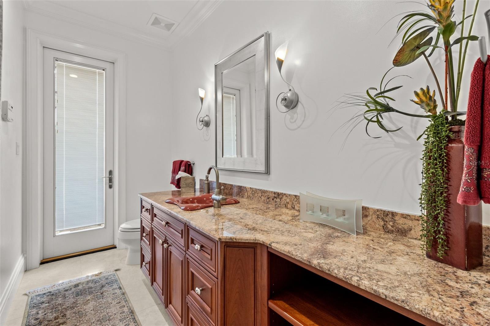 1737 BRIGHTWATERS Blvd ST PETERSBURG, FL 33704