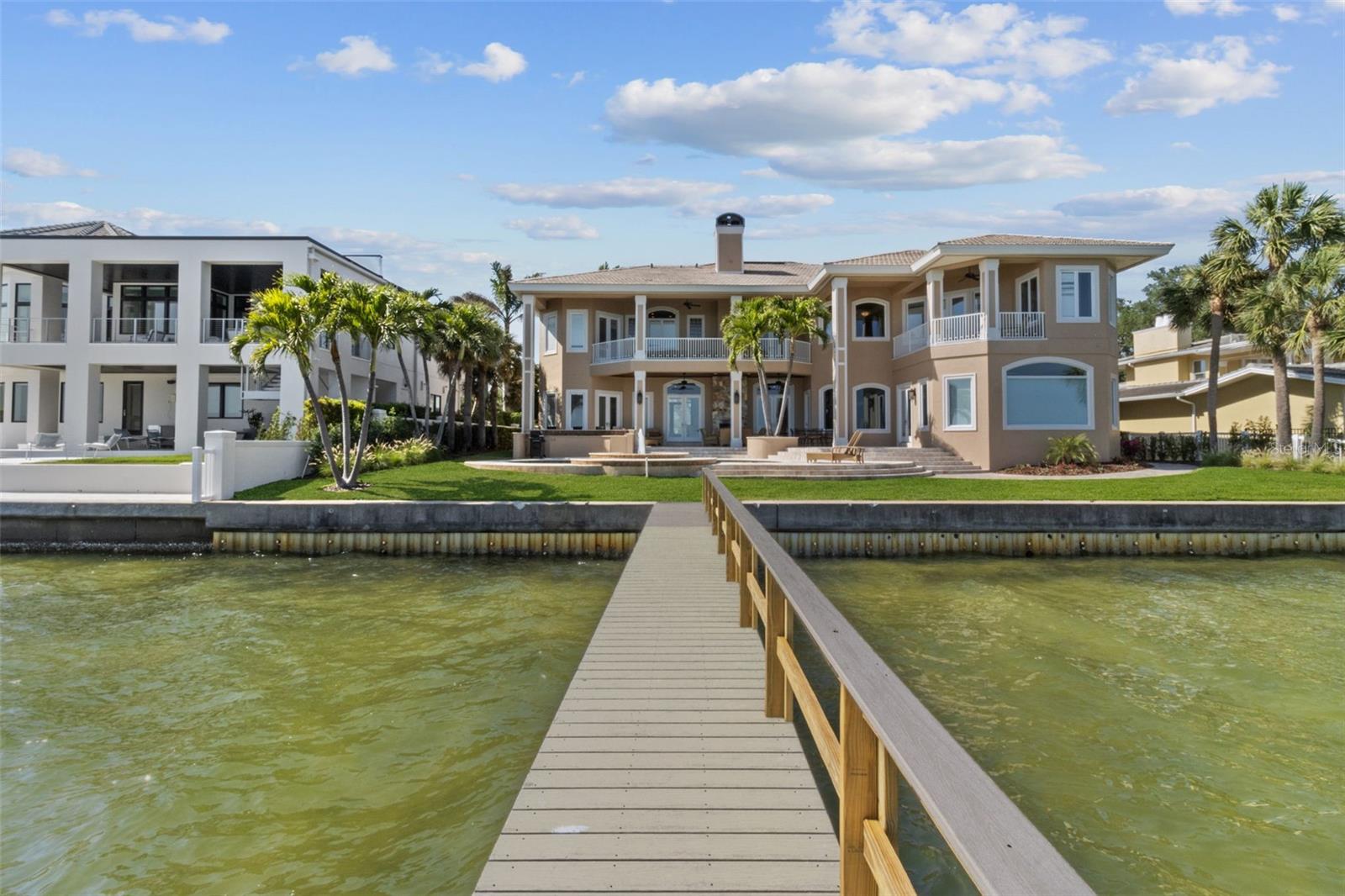 1737 BRIGHTWATERS Blvd ST PETERSBURG, FL 33704