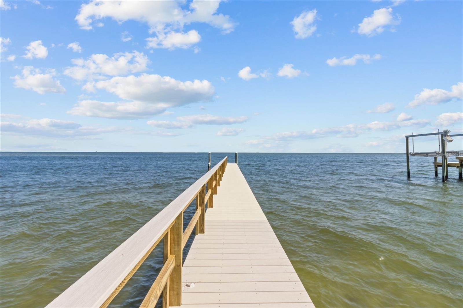 1737 BRIGHTWATERS Blvd ST PETERSBURG, FL 33704