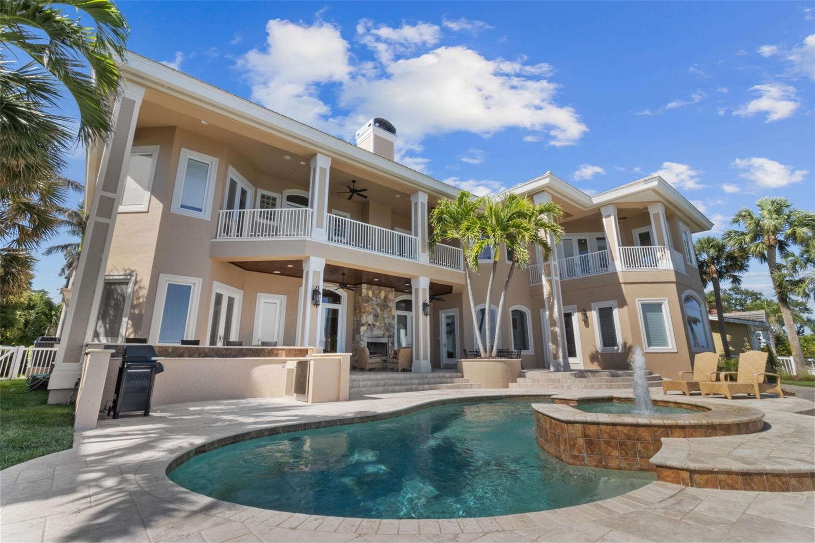 1737 BRIGHTWATERS Blvd ST PETERSBURG, FL 33704