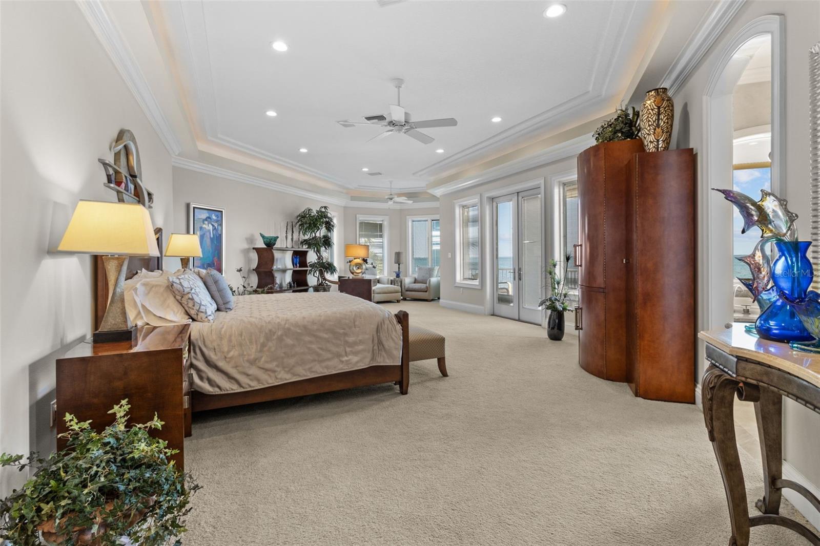 1737 BRIGHTWATERS Blvd ST PETERSBURG, FL 33704