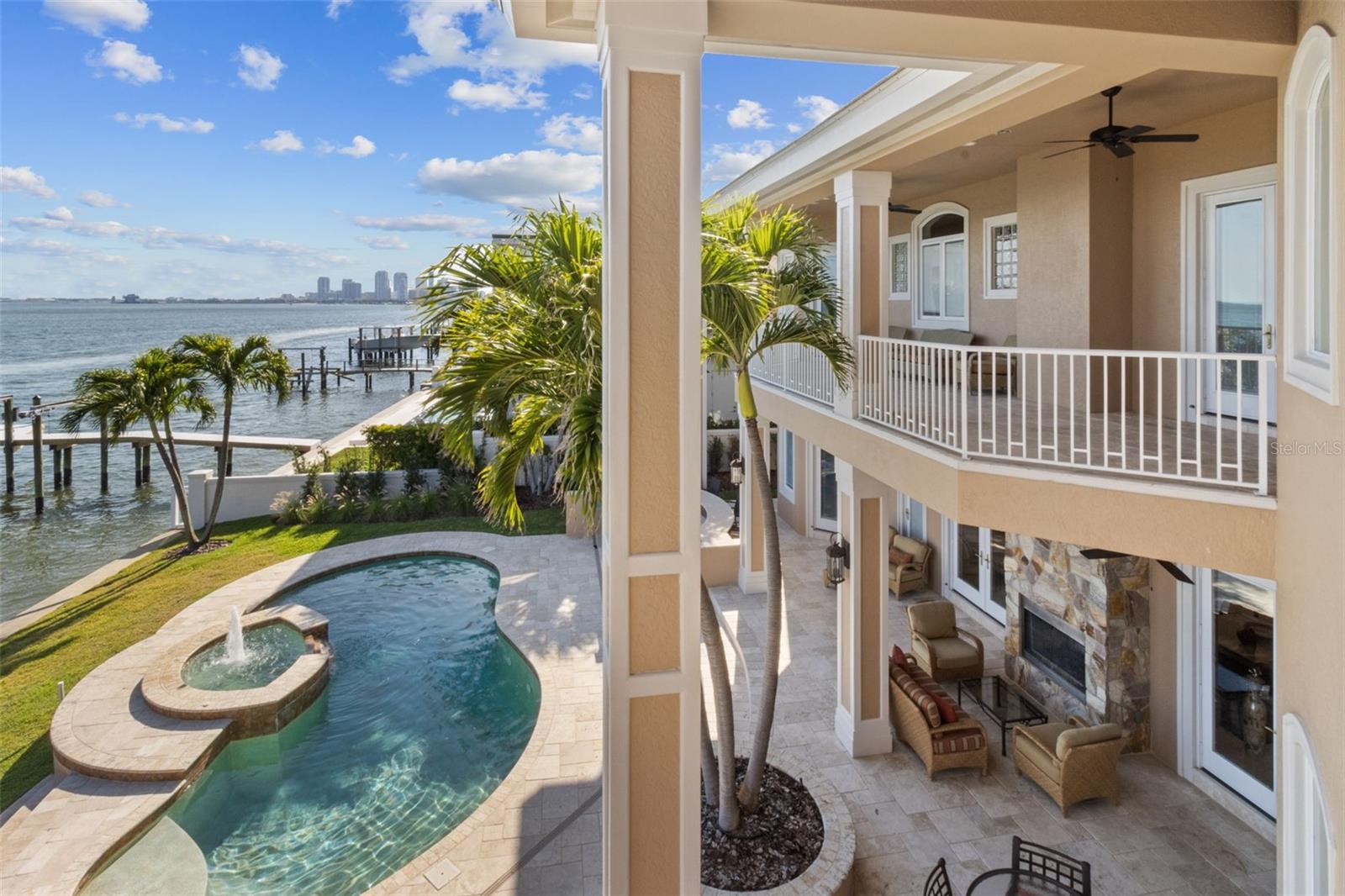 1737 BRIGHTWATERS Blvd ST PETERSBURG, FL 33704