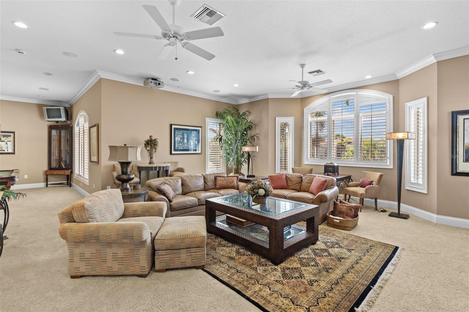 1737 BRIGHTWATERS Blvd ST PETERSBURG, FL 33704