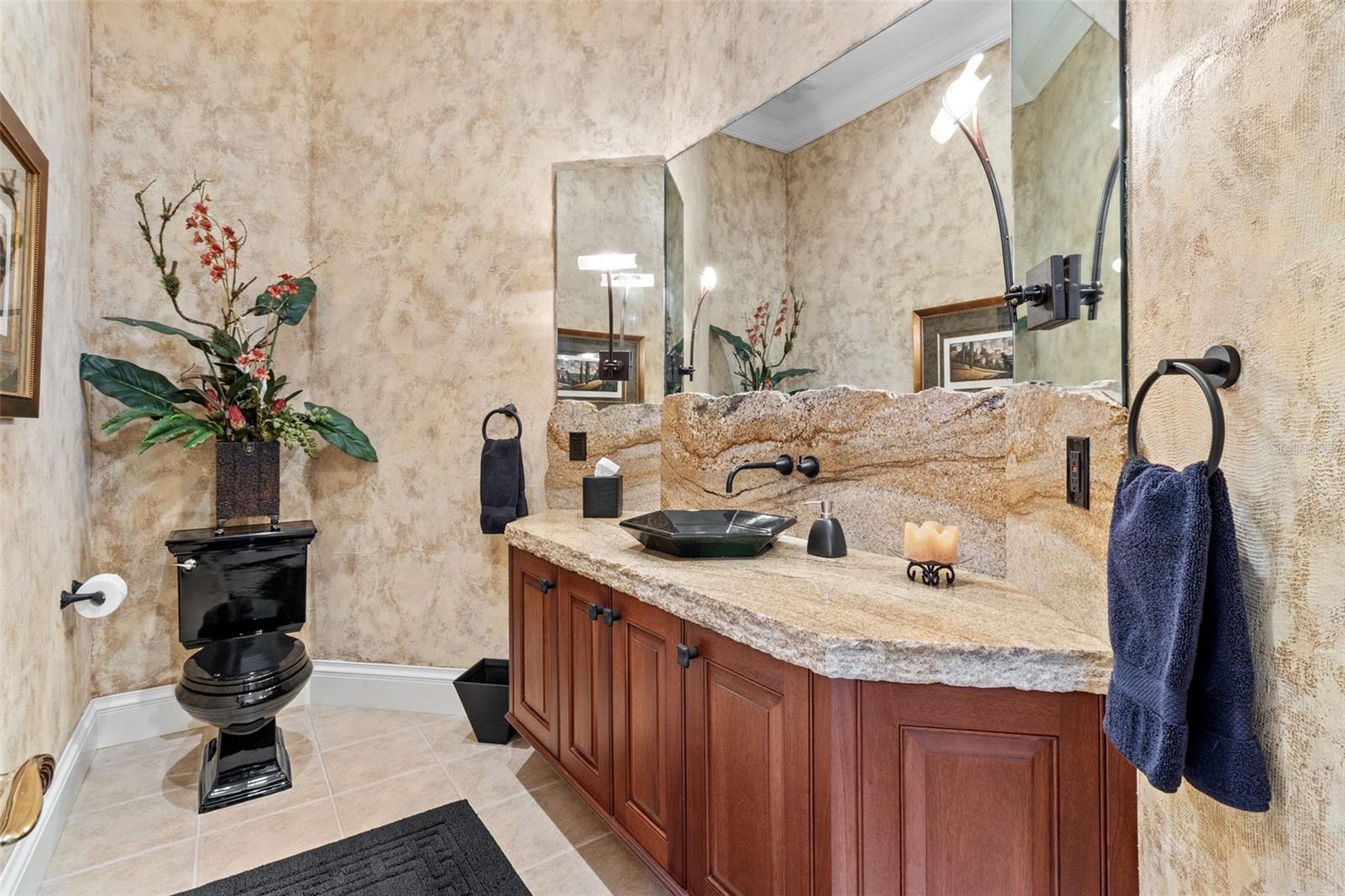 1737 BRIGHTWATERS Blvd ST PETERSBURG, FL 33704