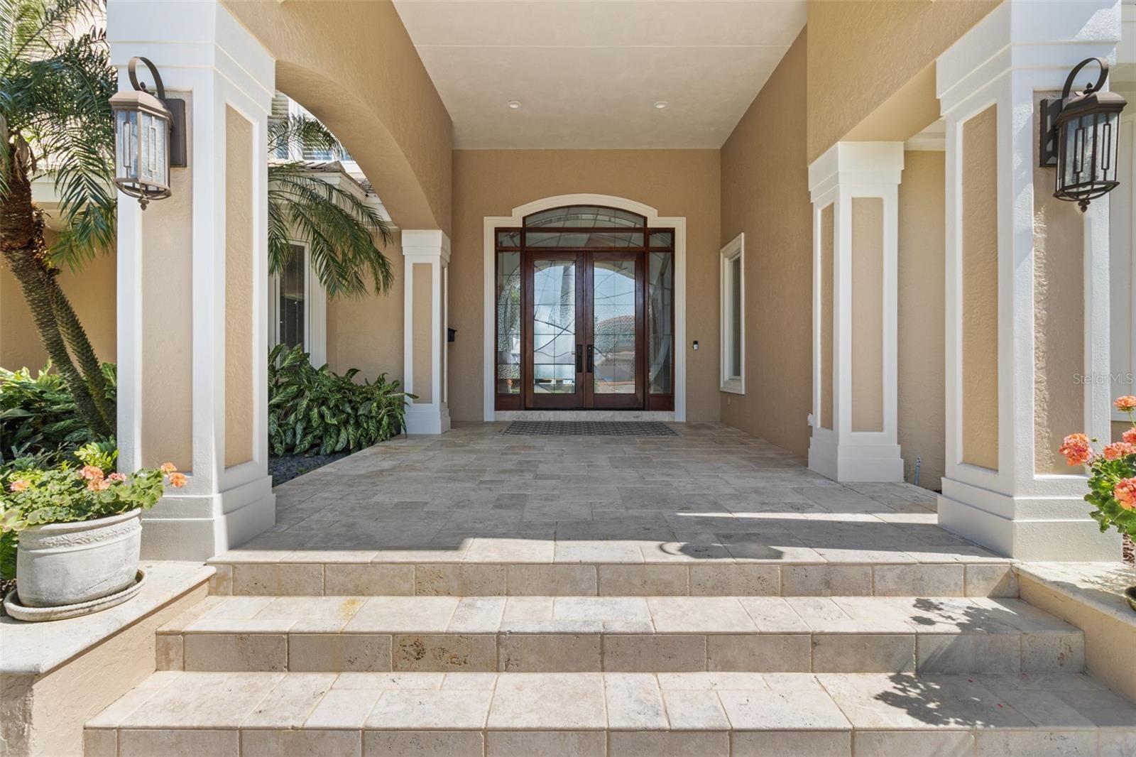 1737 BRIGHTWATERS Blvd ST PETERSBURG, FL 33704