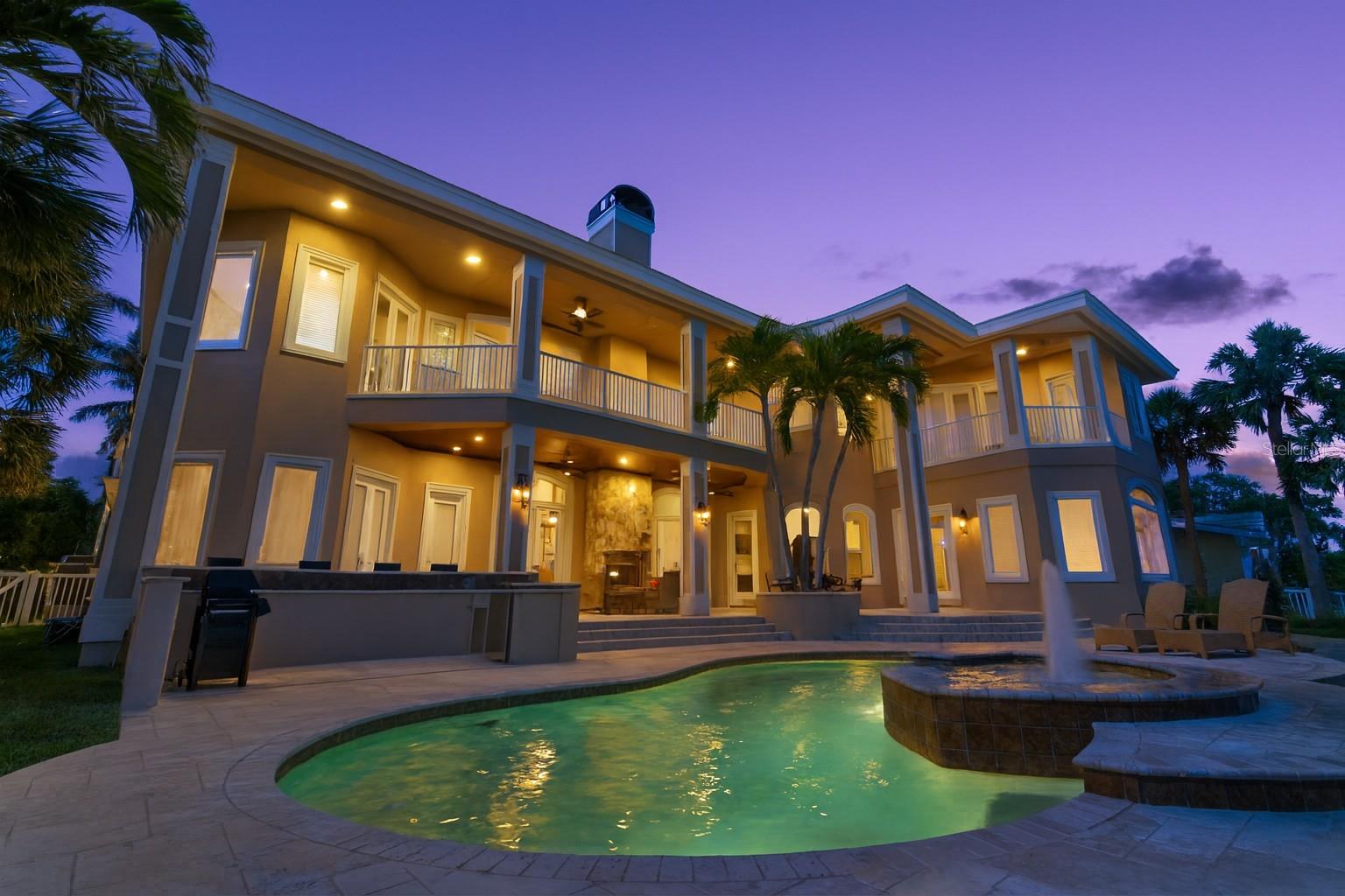 1737 BRIGHTWATERS Blvd ST PETERSBURG, FL 33704