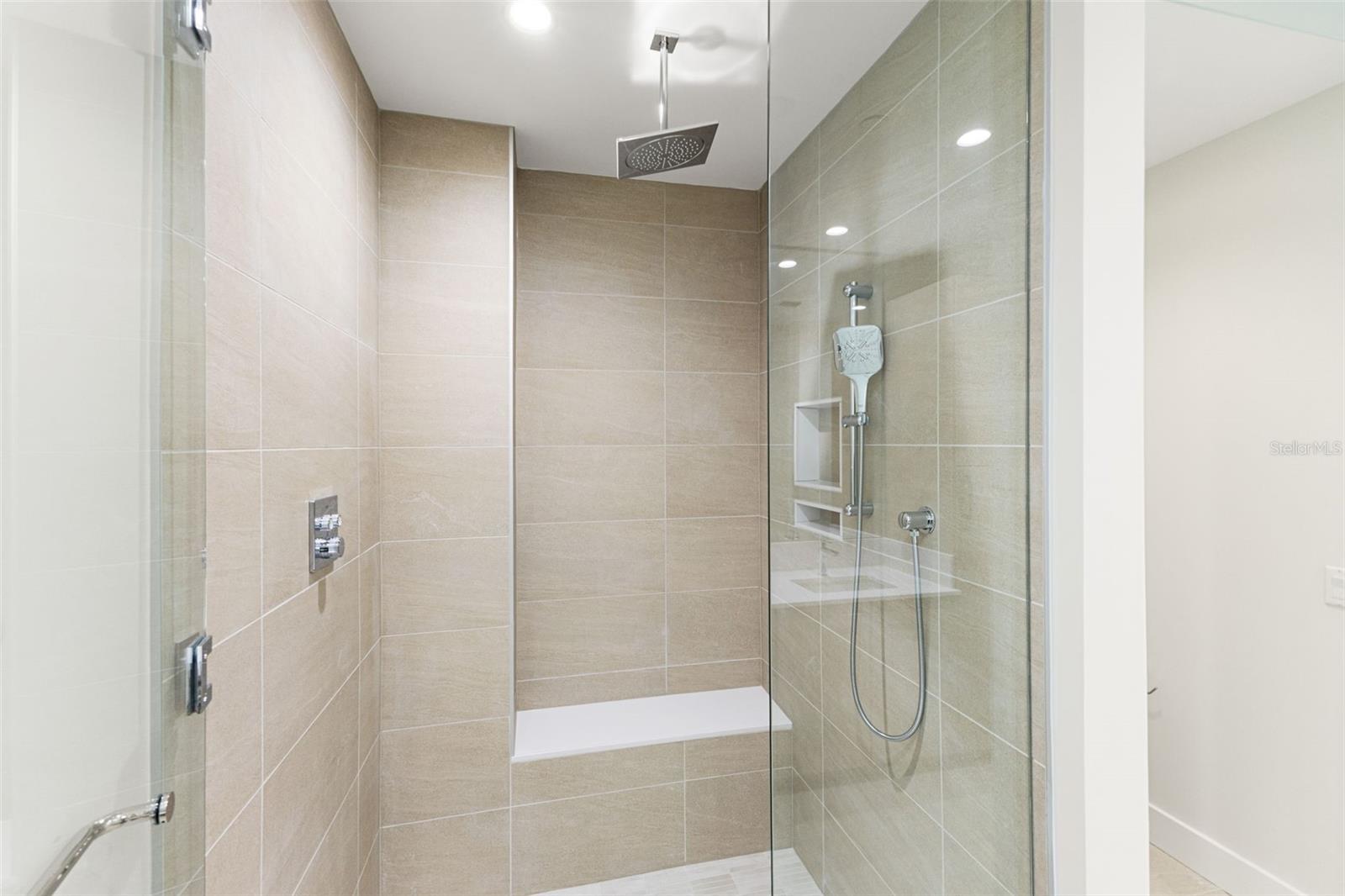 275 1ST Ave #2108 ST PETERSBURG, FL 33701