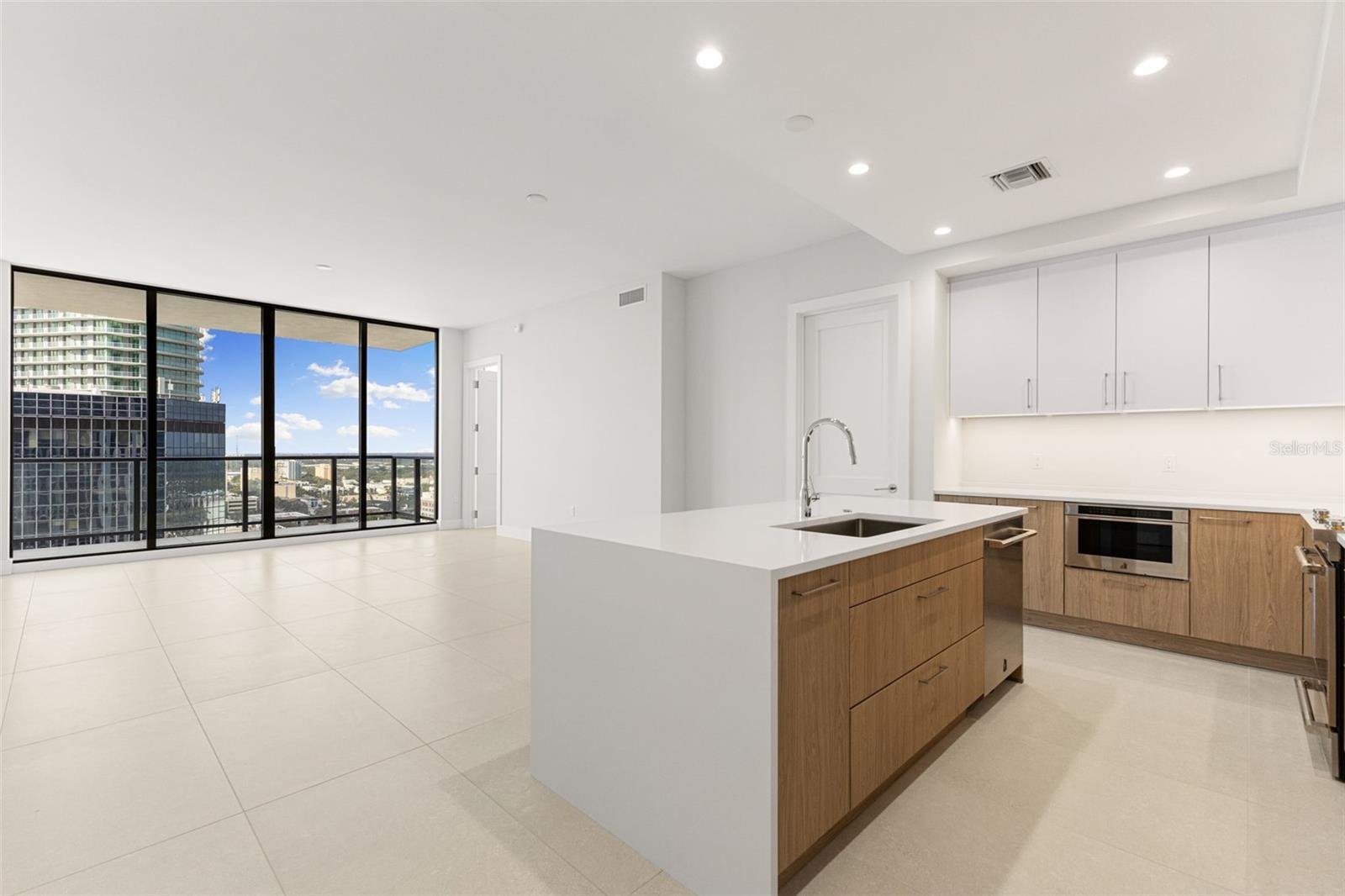 275 1ST Ave #2108 ST PETERSBURG, FL 33701