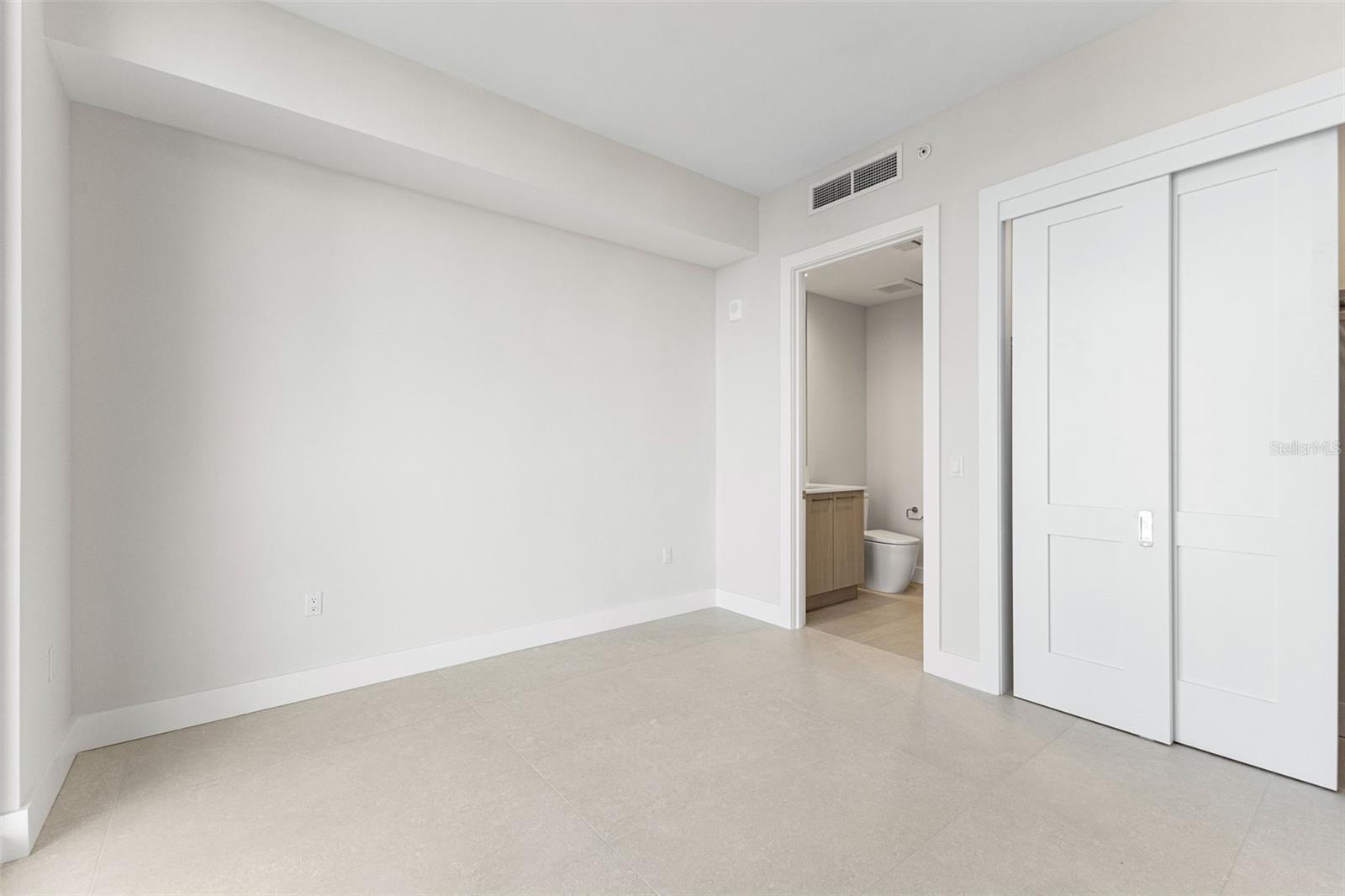 275 1ST Ave #2108 ST PETERSBURG, FL 33701