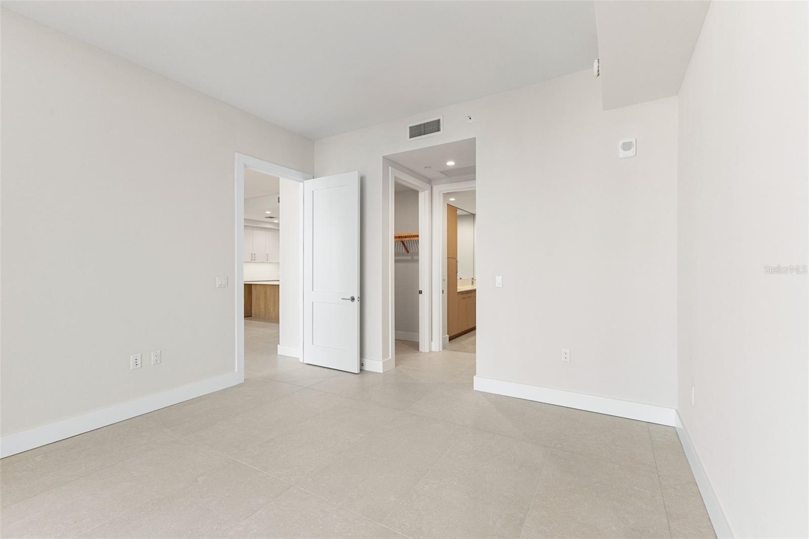 275 1ST Ave #2108 ST PETERSBURG, FL 33701