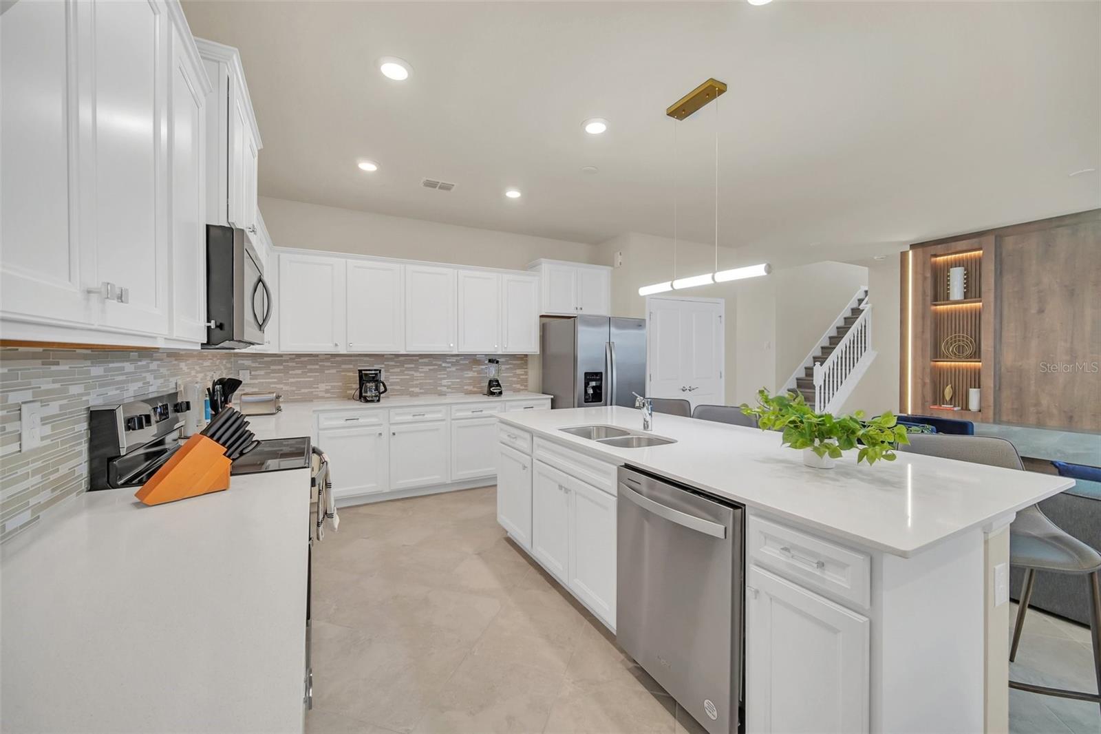 16248 SAINT MARTIN St CLERMONT, FL 34714