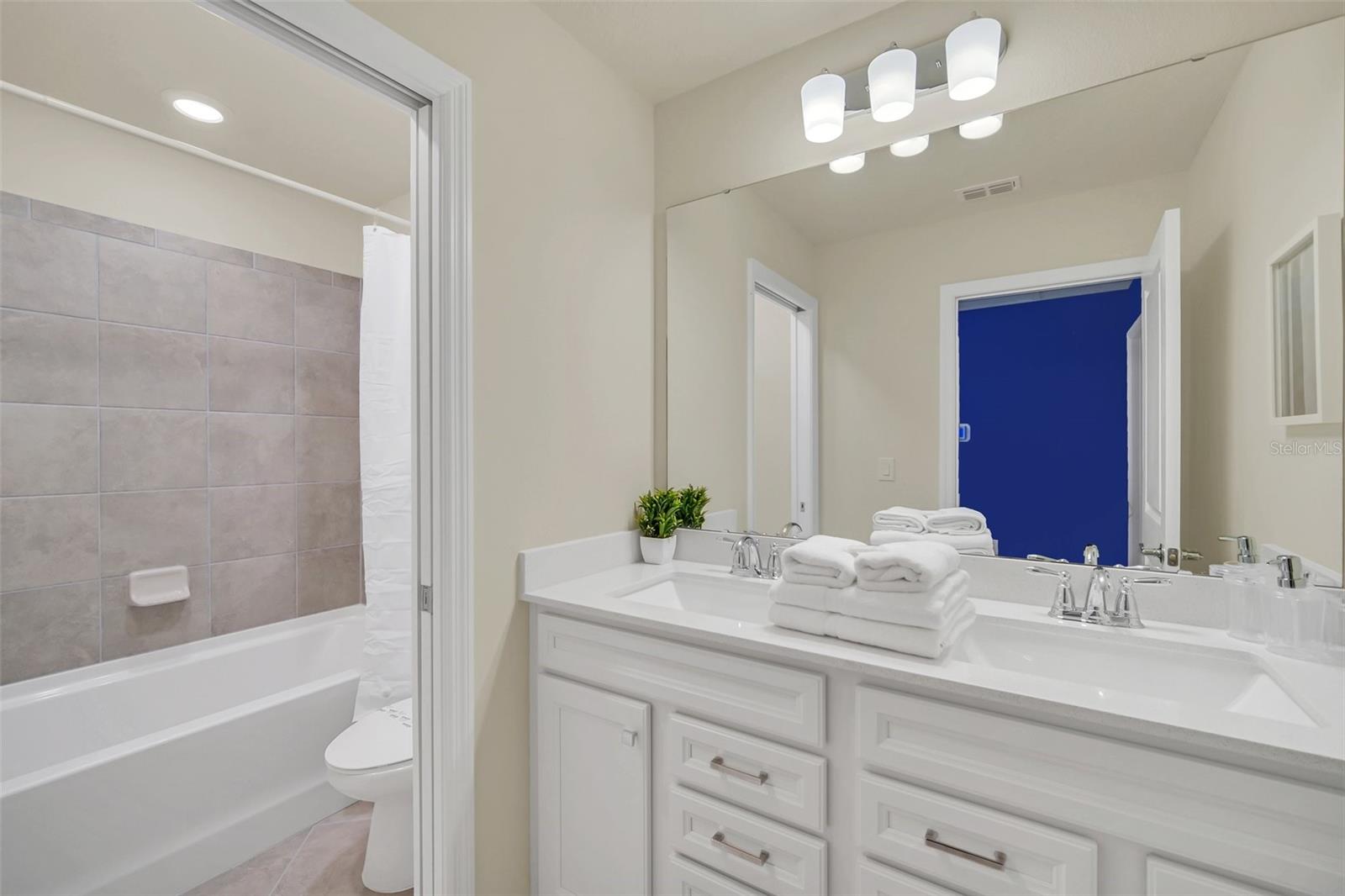 16248 SAINT MARTIN St CLERMONT, FL 34714