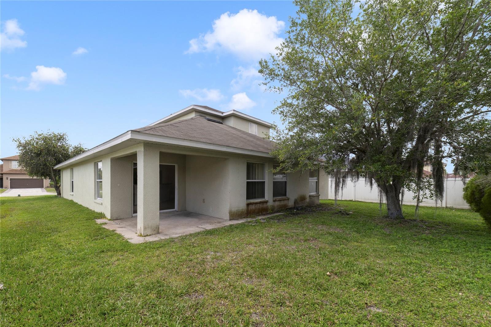 2743 EAGLE Cyn Dr KISSIMMEE, FL 34746