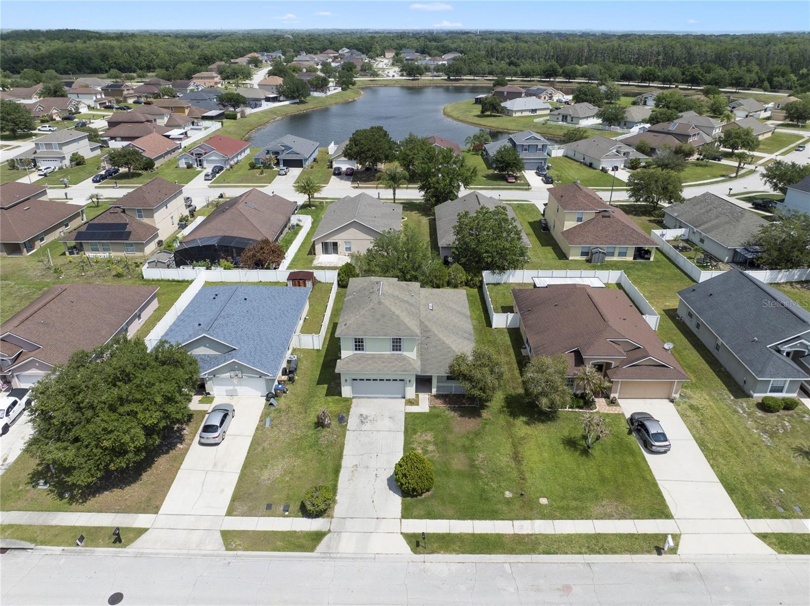 2743 EAGLE Cyn Dr KISSIMMEE, FL 34746