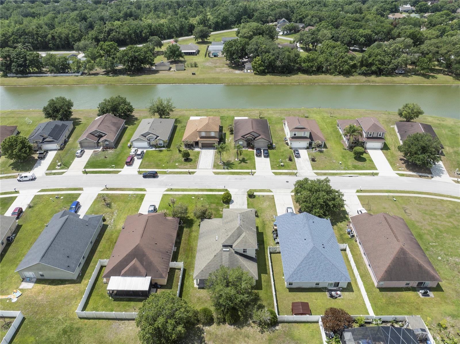 2743 EAGLE Cyn Dr KISSIMMEE, FL 34746