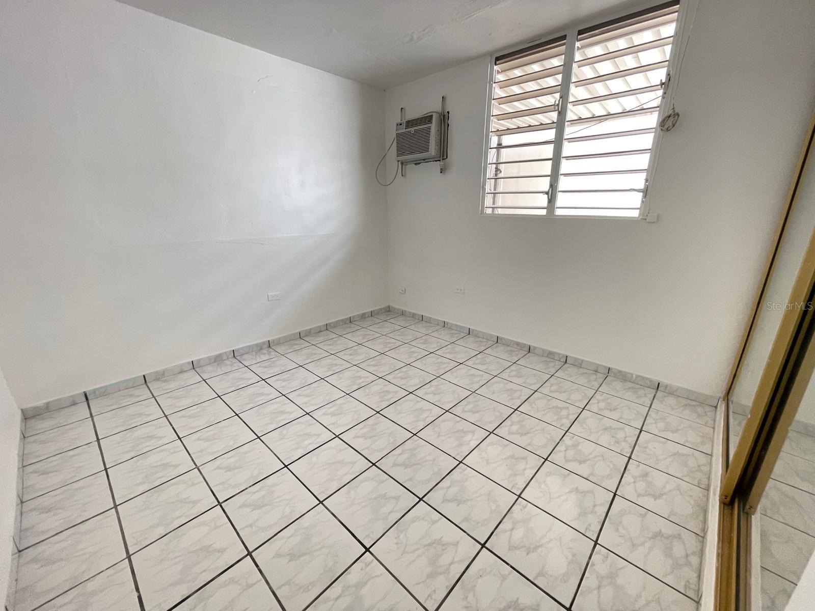 CALLE 2 VILLA DEL ROSARIO #D5 NAGUABO, PR 00718