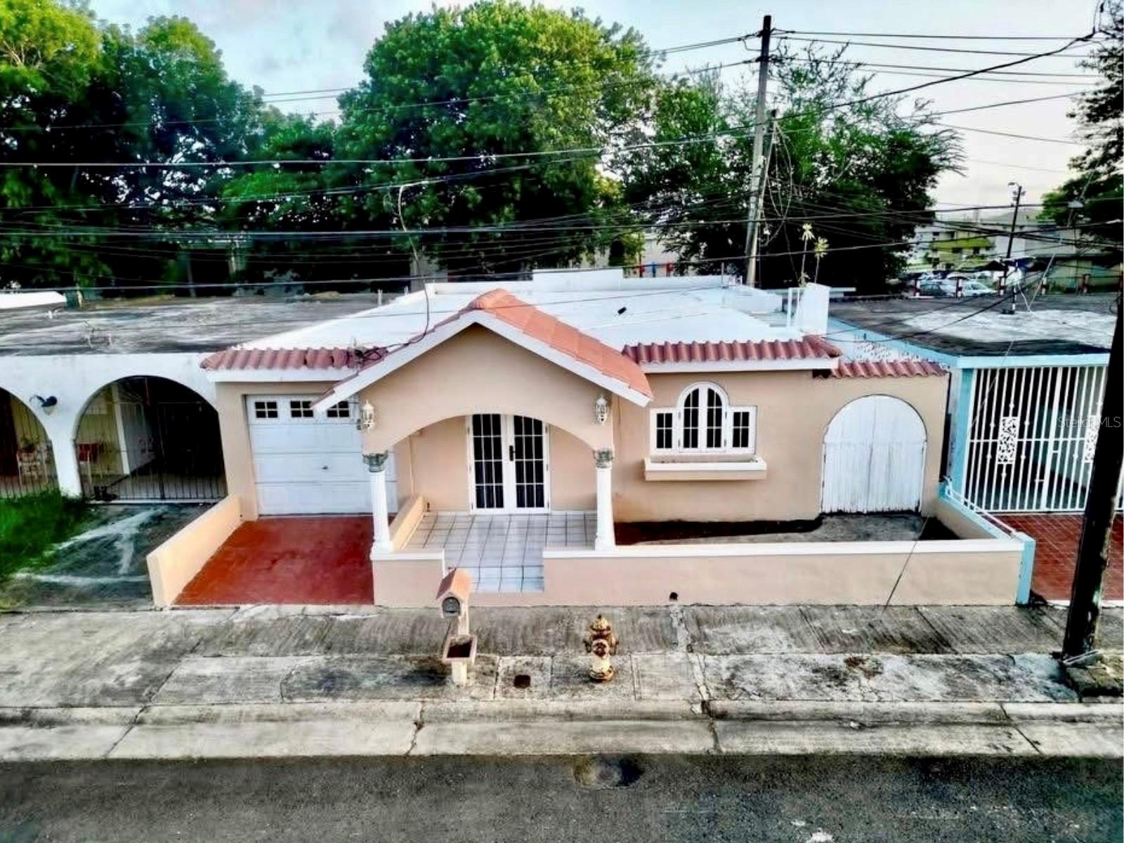 CALLE 2 VILLA DEL ROSARIO #D5 NAGUABO, PR 00718