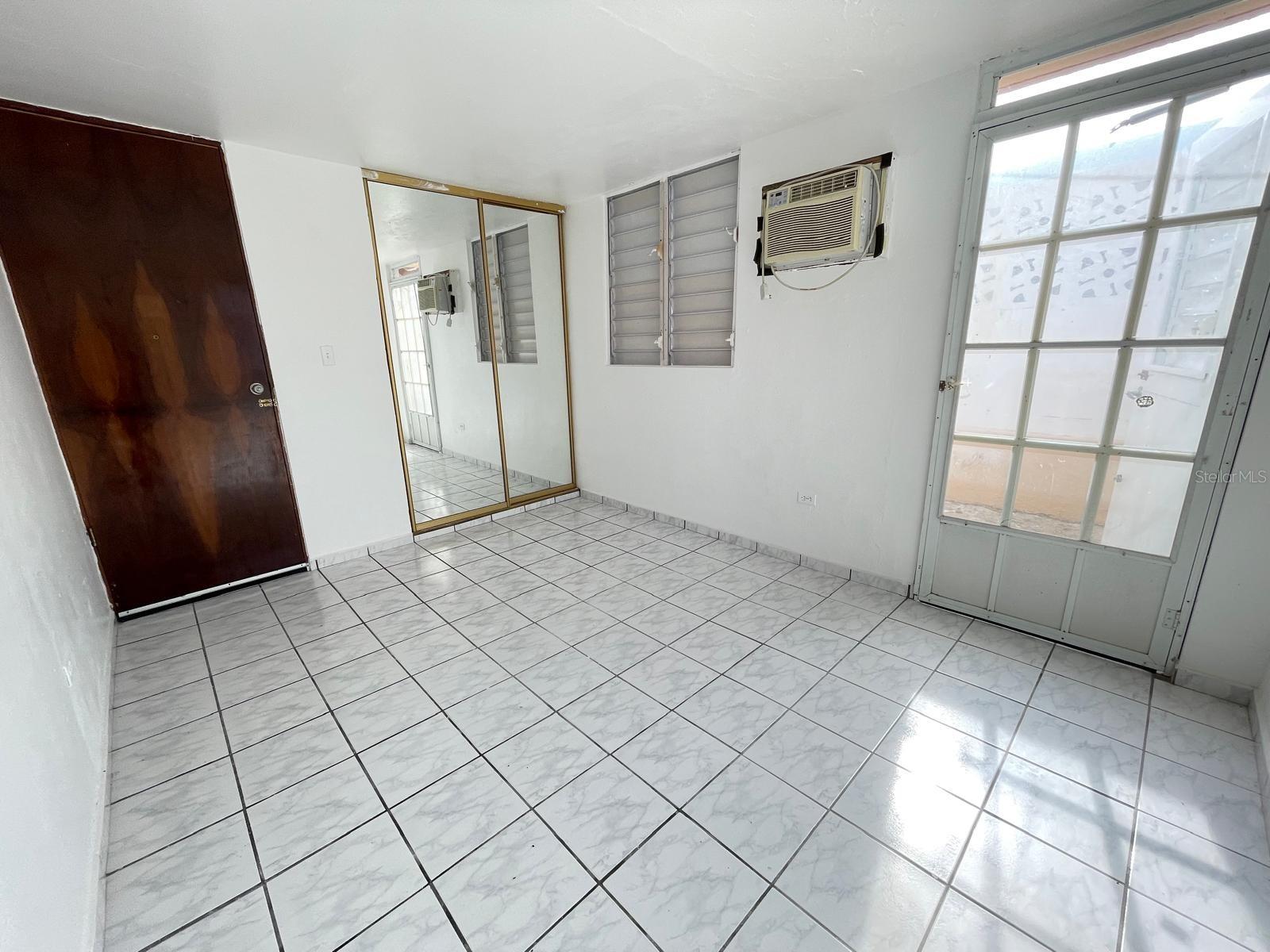 CALLE 2 VILLA DEL ROSARIO #D5 NAGUABO, PR 00718