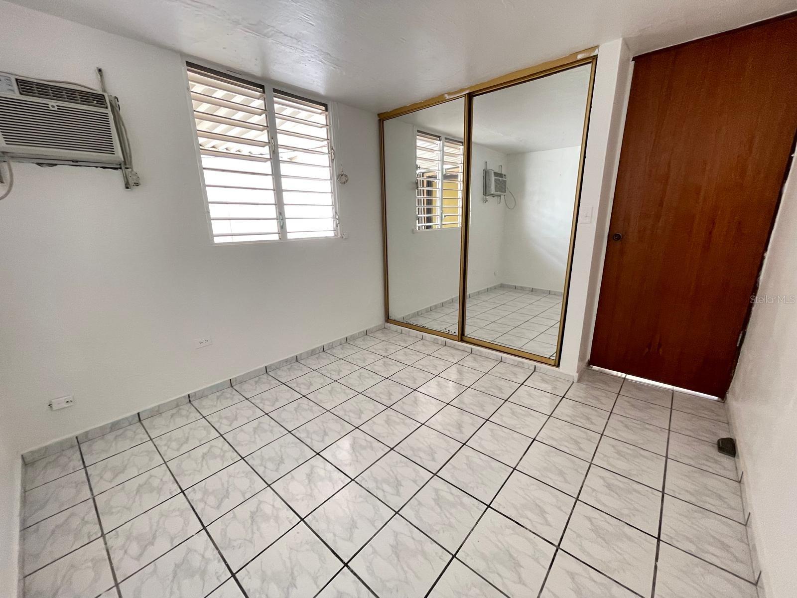 CALLE 2 VILLA DEL ROSARIO #D5 NAGUABO, PR 00718