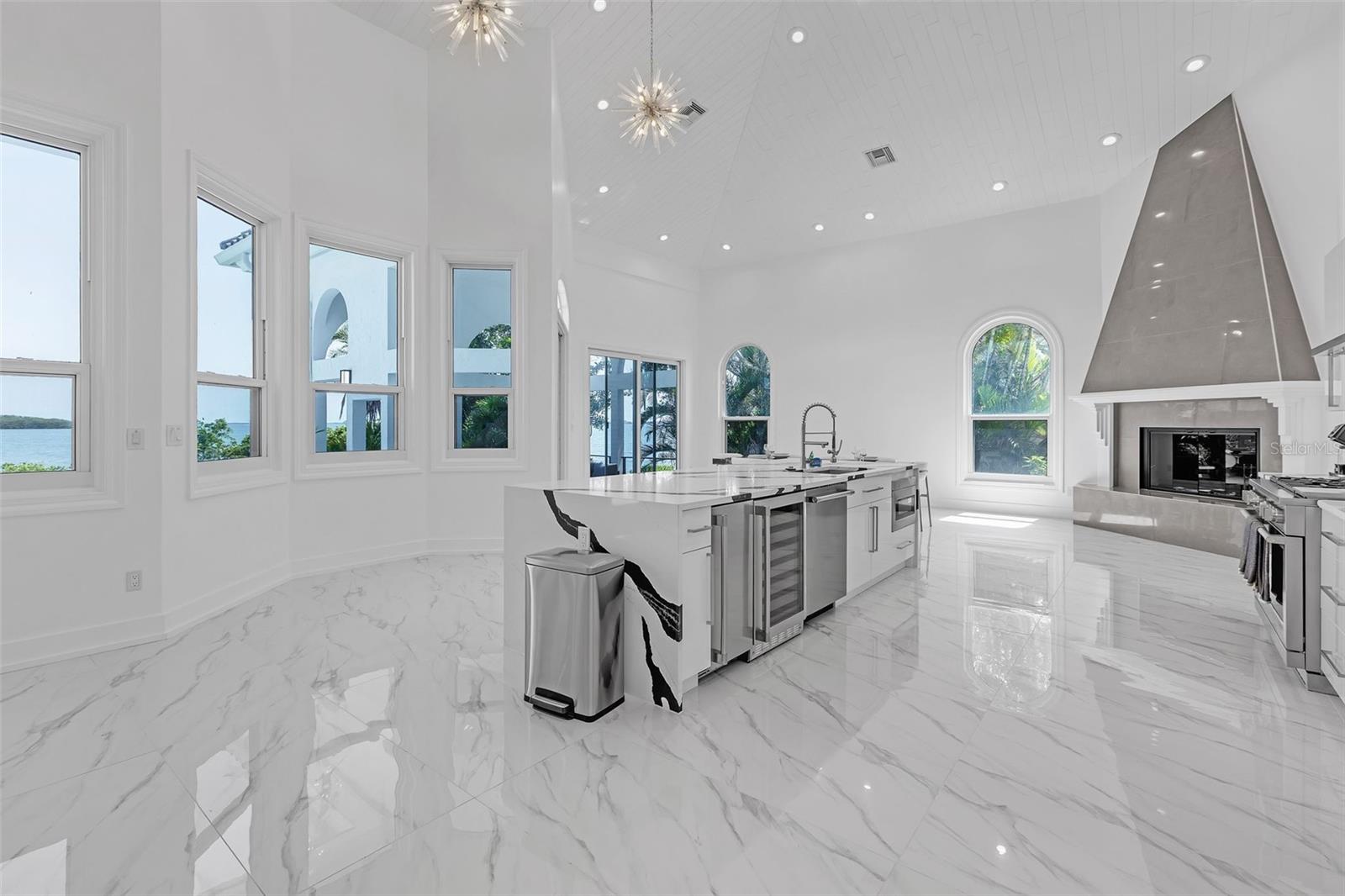 5212 62ND Ave ST PETERSBURG, FL 33715