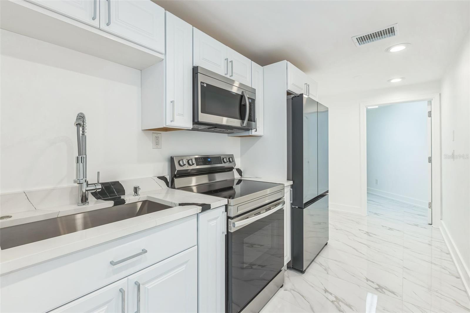 5212 62ND Ave ST PETERSBURG, FL 33715