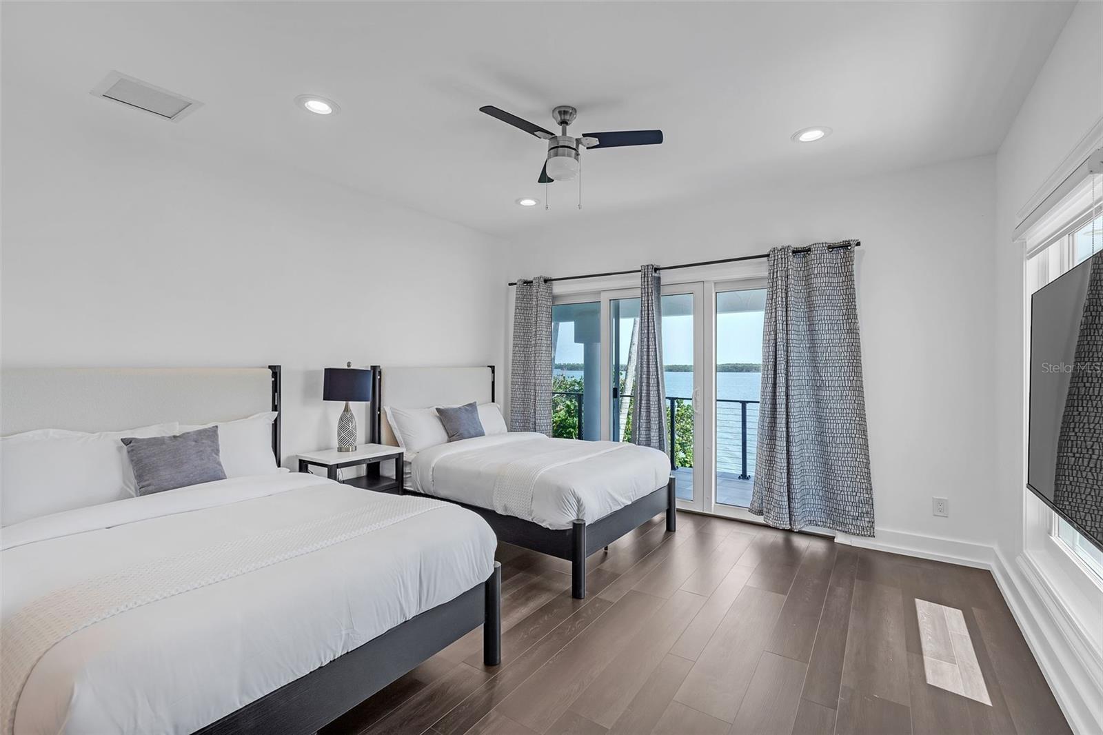 5212 62ND Ave ST PETERSBURG, FL 33715