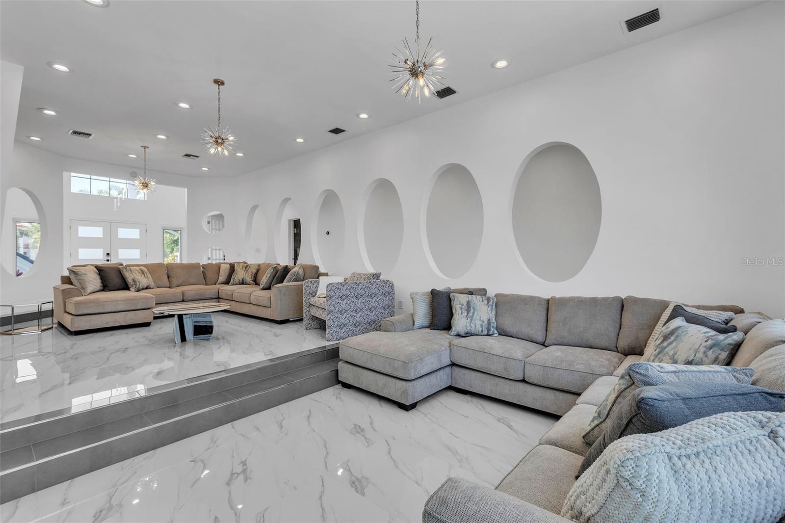 5212 62ND Ave ST PETERSBURG, FL 33715