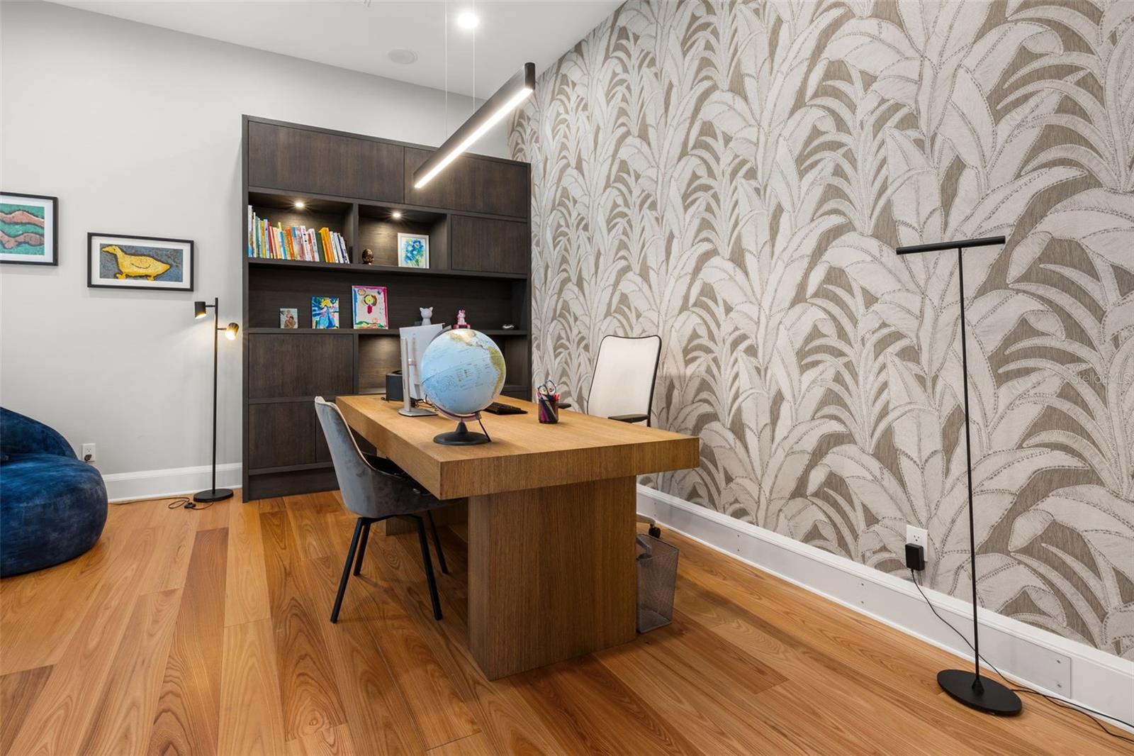 851 BRIGHTWATERS Blvd ST PETERSBURG, FL 33704