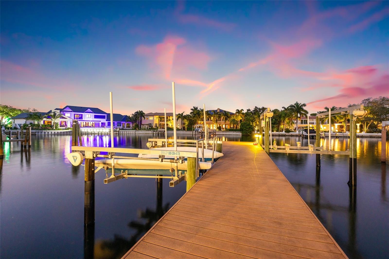 851 BRIGHTWATERS Blvd ST PETERSBURG, FL 33704