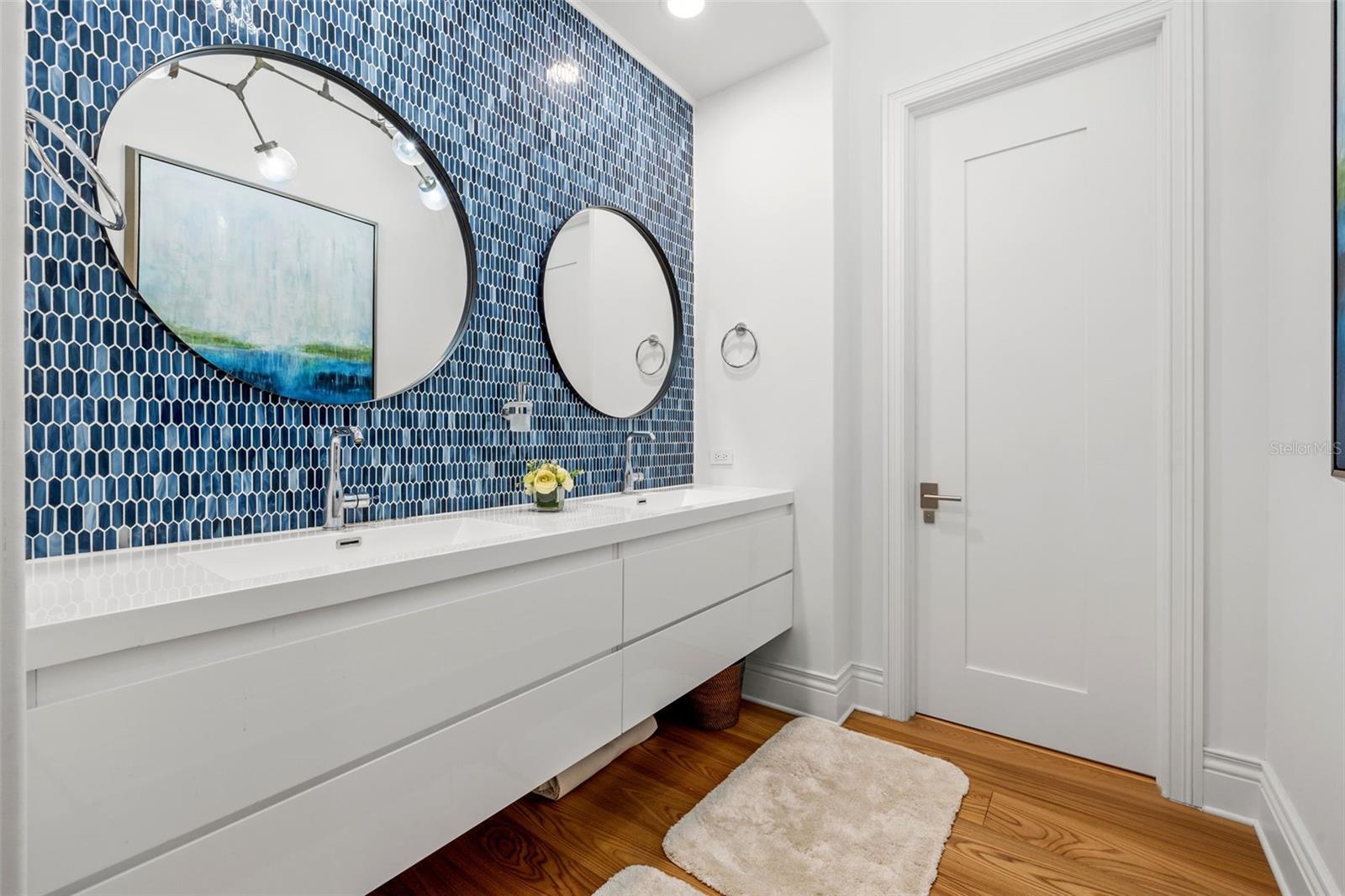 851 BRIGHTWATERS Blvd ST PETERSBURG, FL 33704