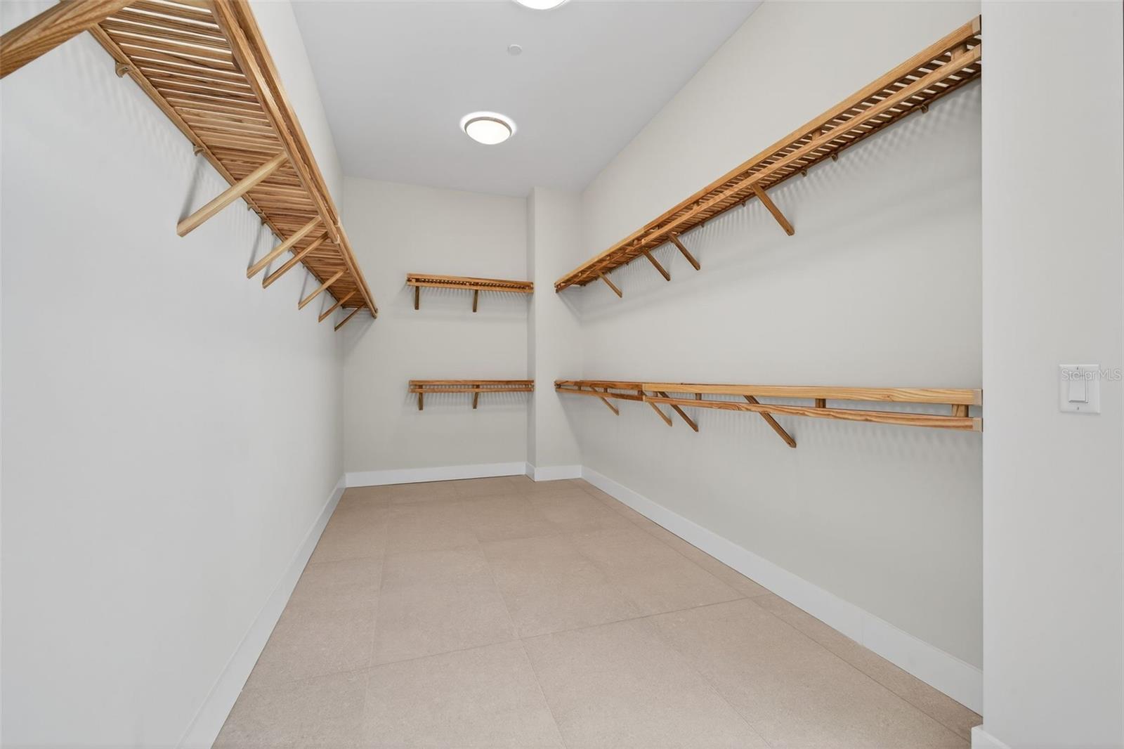 275 1ST Ave #4202 ST PETERSBURG, FL 33701