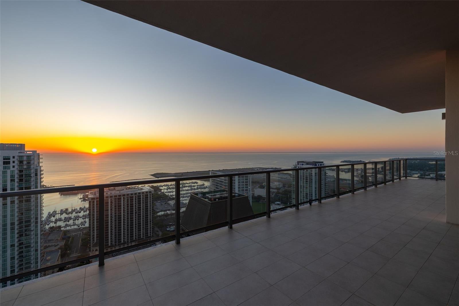 275 1ST Ave #4202 ST PETERSBURG, FL 33701