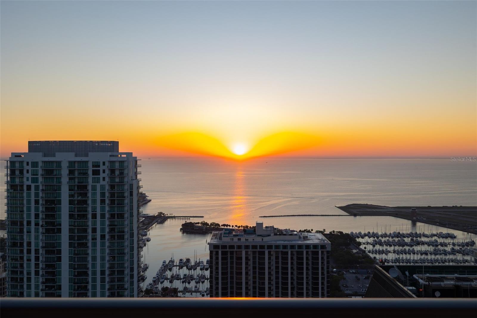 275 1ST Ave #4202 ST PETERSBURG, FL 33701