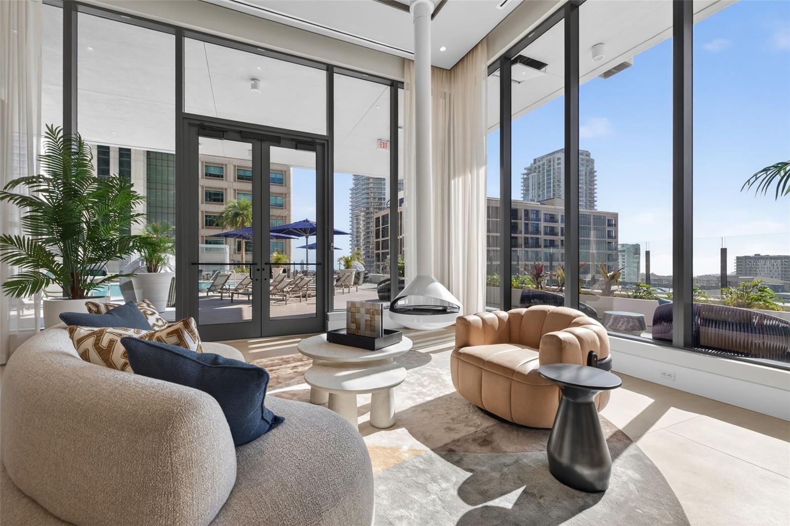 275 1ST Ave #4202 ST PETERSBURG, FL 33701