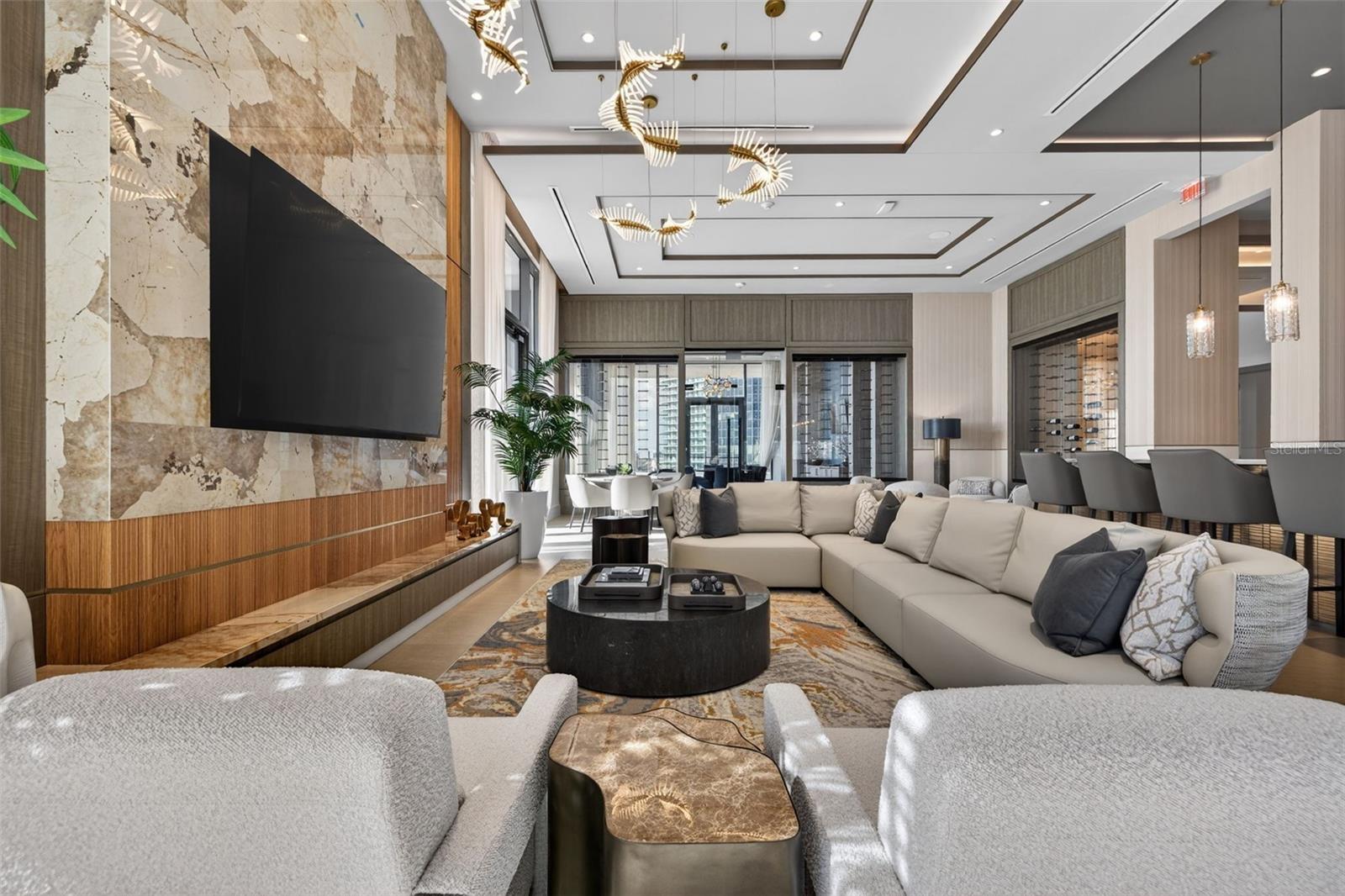 275 1ST Ave #4202 ST PETERSBURG, FL 33701