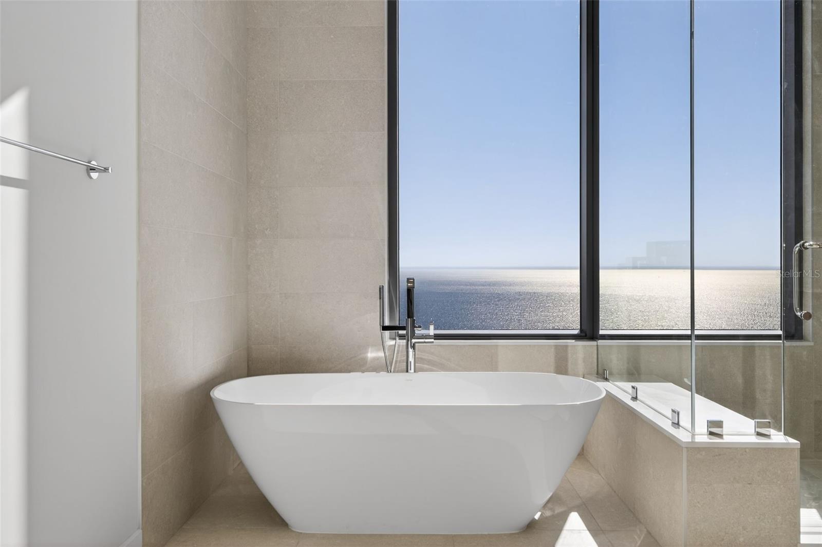 275 1ST Ave #4202 ST PETERSBURG, FL 33701