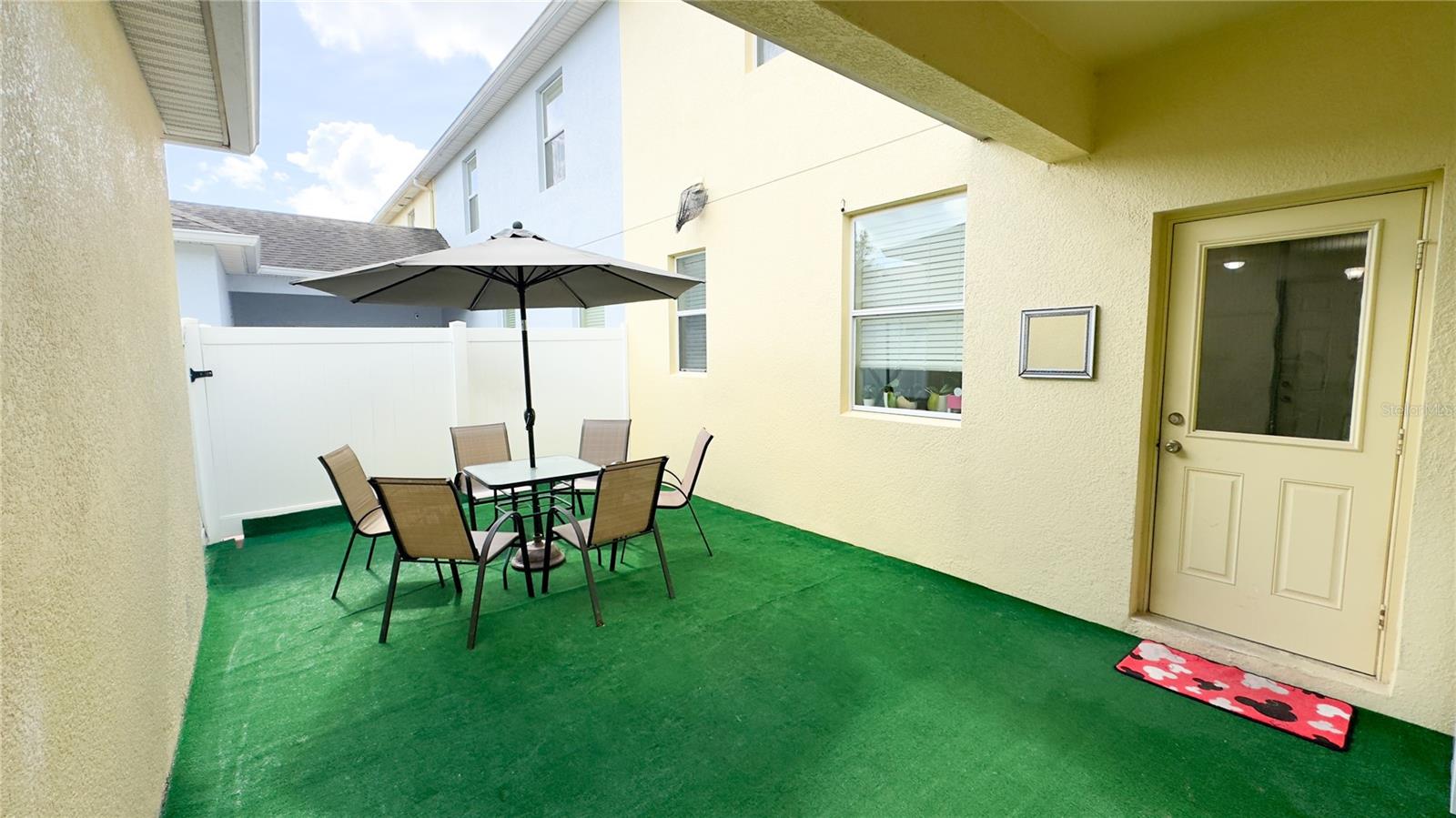 1217 SEBURN Rd APOPKA, FL 32703