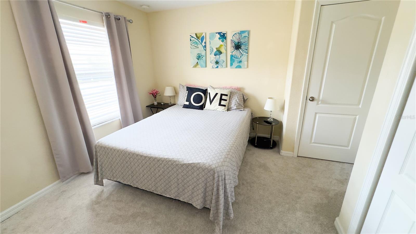 1217 SEBURN Rd APOPKA, FL 32703