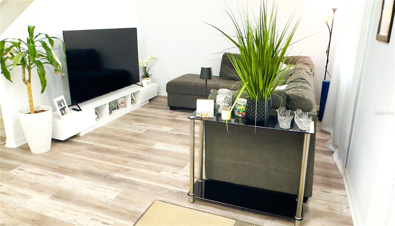 1217 SEBURN Rd APOPKA, FL 32703