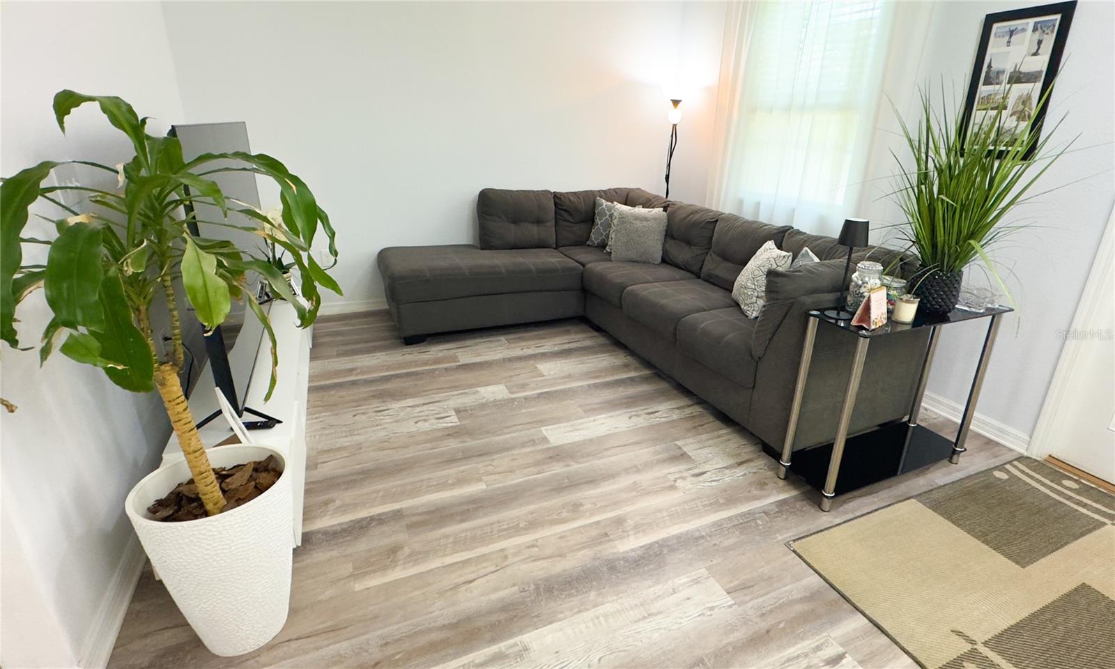 1217 SEBURN Rd APOPKA, FL 32703