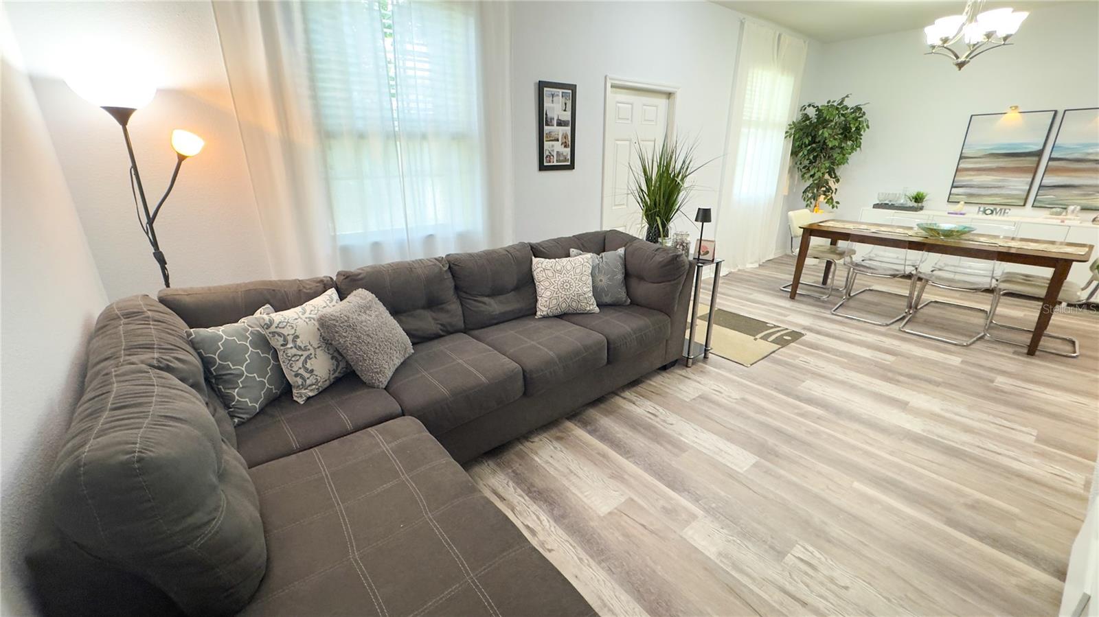 1217 SEBURN Rd APOPKA, FL 32703