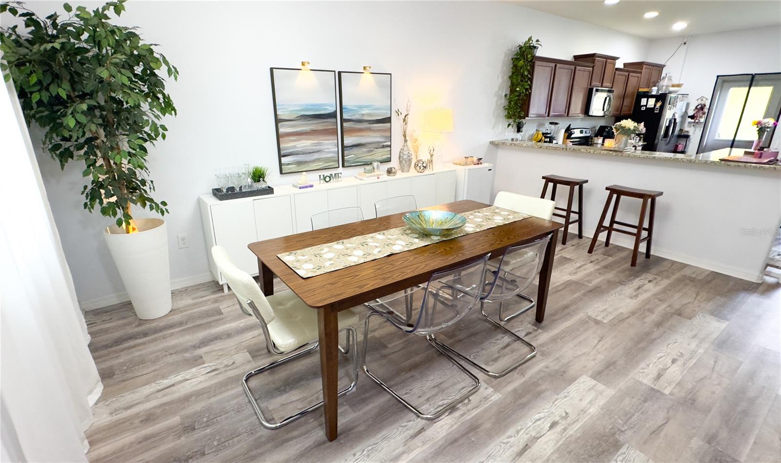 1217 SEBURN Rd APOPKA, FL 32703