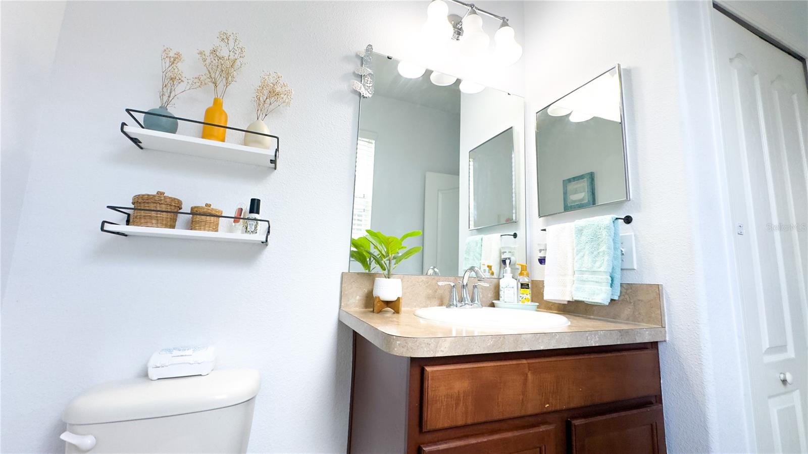 1217 SEBURN Rd APOPKA, FL 32703