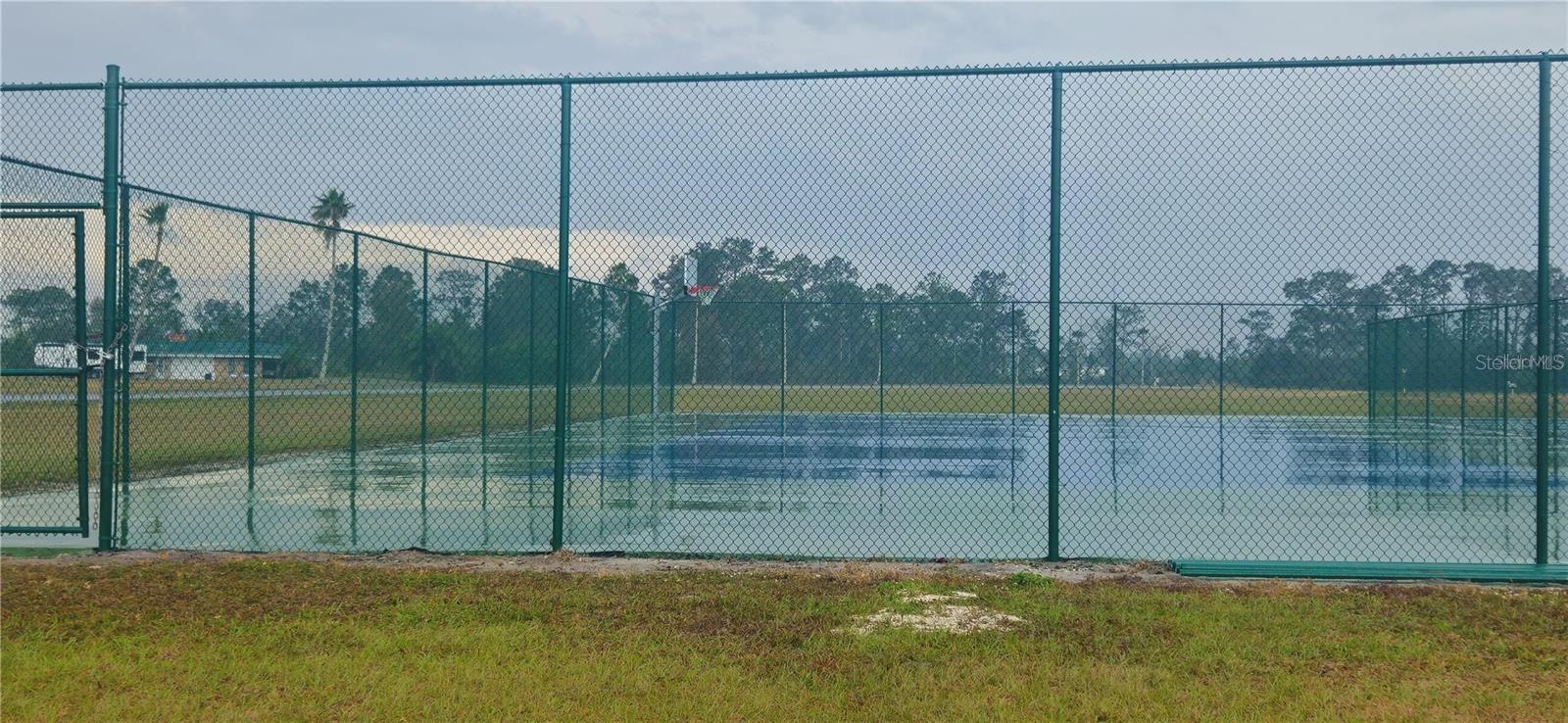 408 PANDORA Dr INDIAN LAKE ESTATES, FL 33855